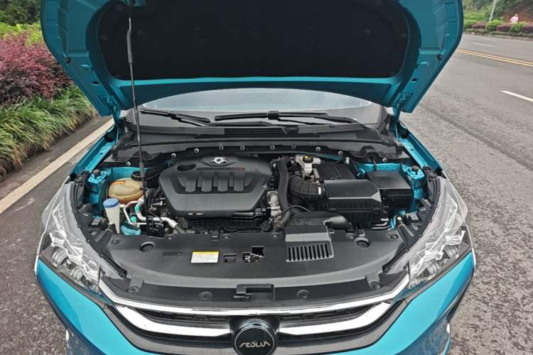 Used Dongfeng Aeolus Yixuan 2020 230T Automatic Cool Edition Engine Bay