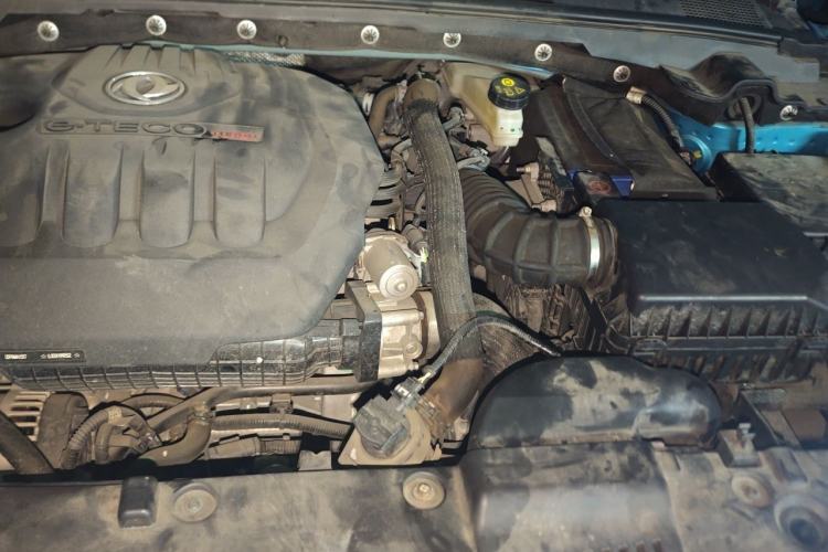 Used Dongfeng Aeolus Yixuan 2020 230T Automatic Advanced Edition Engine Bay