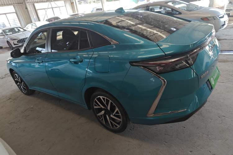 Used Dongfeng Aeolus Yixuan 2020 230T Automatic Dazzle Track Edition Exterior 3