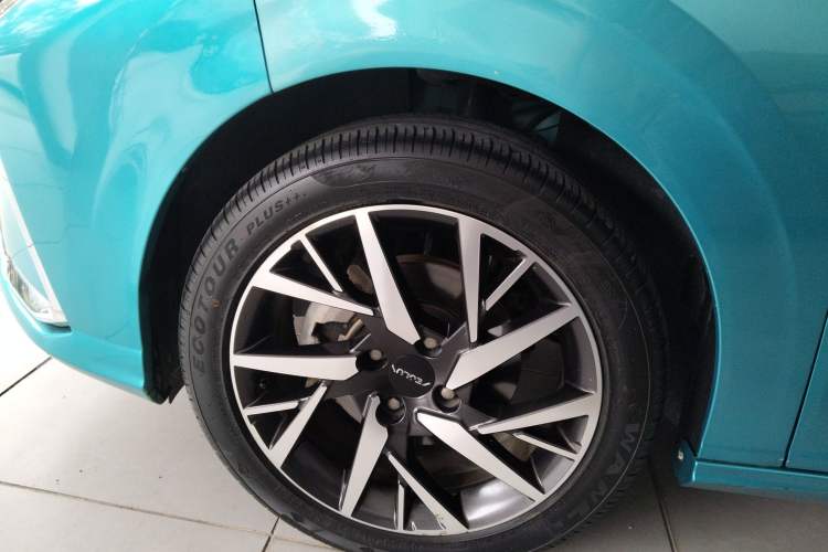 Used Dongfeng Aeolus Yixuan 2020 230T Automatic Dazzle Track Edition Exterior 4