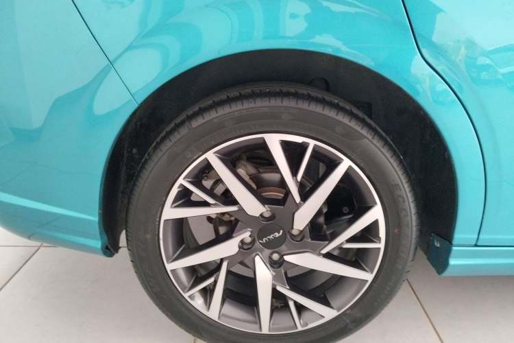 Used Dongfeng Aeolus Yixuan 2020 230T Automatic Dazzle Track Edition Exterior 5