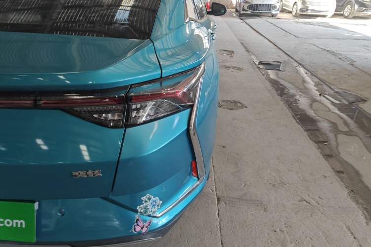 Used Dongfeng Aeolus Yixuan 2020 230T Automatic Dazzle Track Edition Exterior 6
