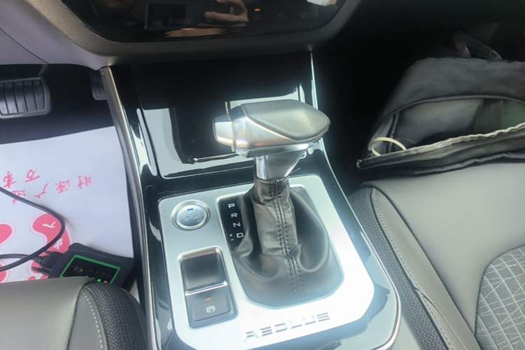 Used Dongfeng Aeolus Yixuan 2020 230T Automatic Cool Edition Gear Lever