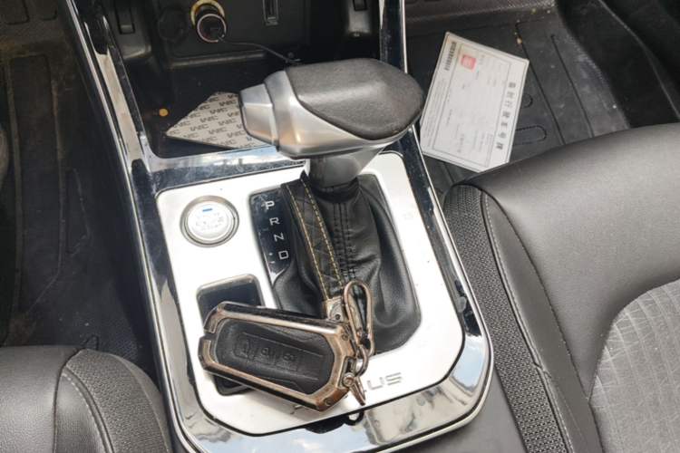 Used Dongfeng Aeolus Yixuan 2020 230T Automatic Cool Edition Gear Lever