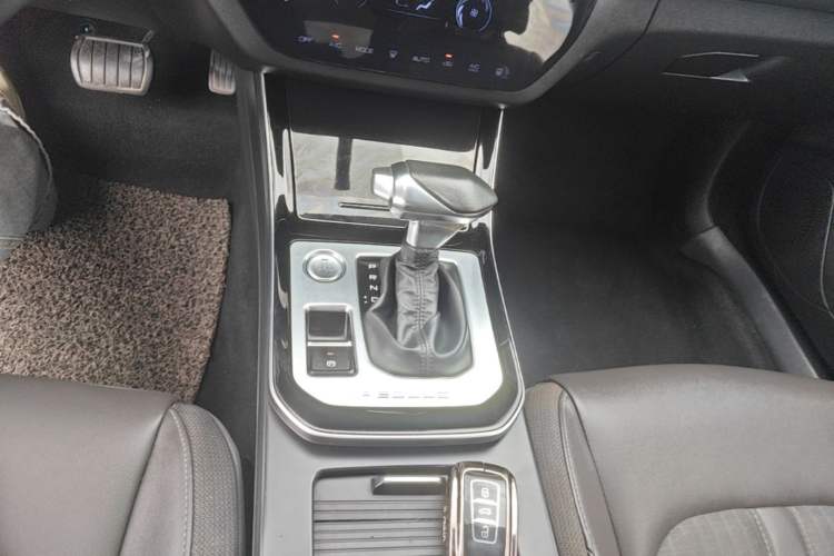 Used Dongfeng Aeolus Yixuan 2020 230T Automatic Advanced Edition Gear Lever