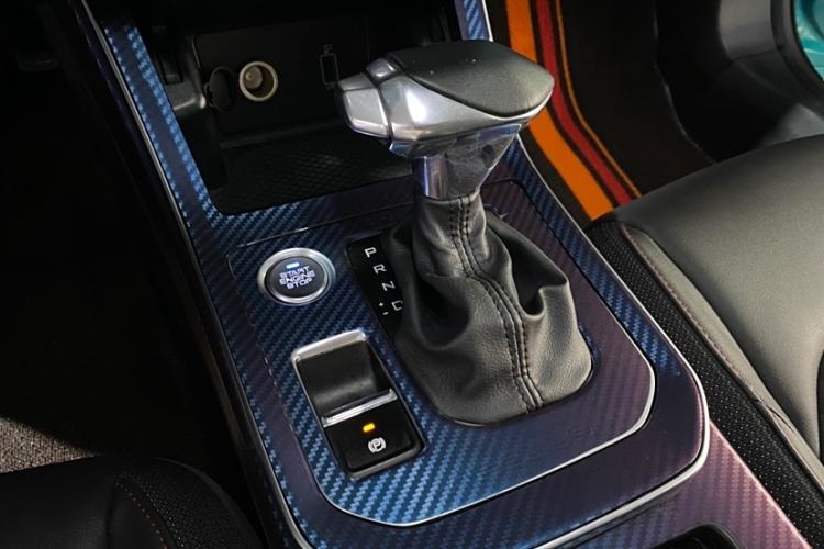 Used Dongfeng Aeolus Yixuan 2020 230T Automatic Dazzle Track Edition Gear Lever