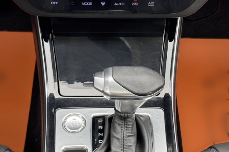 Used Dongfeng Aeolus Yixuan 2020 230T Automatic Advanced Edition Gear Lever