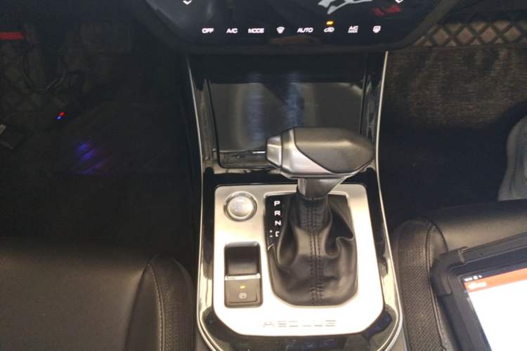 Used Dongfeng Aeolus Yixuan 2020 230T Automatic Advanced Edition Gear Lever
