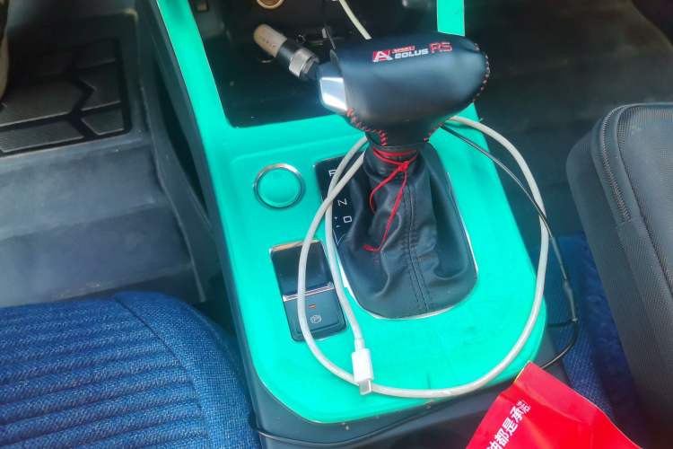 Used Dongfeng Aeolus Yixuan 2020 230T Automatic Cool Edition Gear Lever