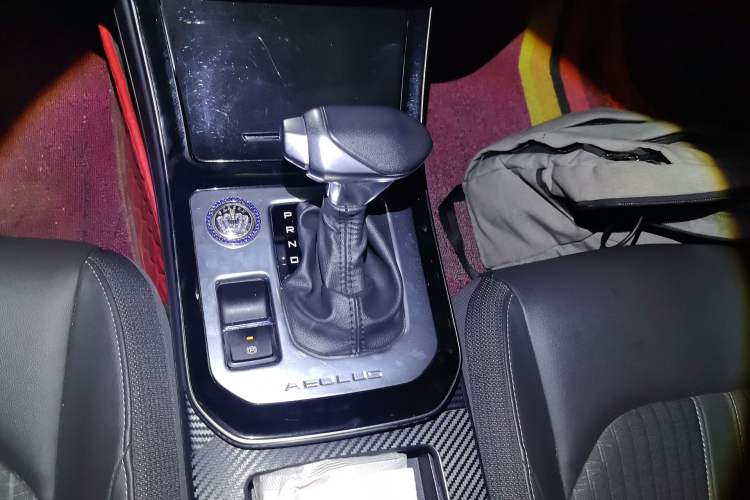 Used Dongfeng Aeolus Yixuan 2020 230T Automatic Advanced Edition Gear Lever