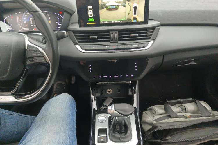 Used Dongfeng Aeolus Yixuan 2020 230T Automatic Cool Edition Gear Lever