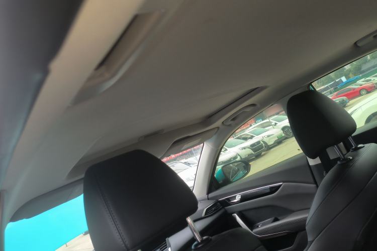 Used Dongfeng Aeolus Yixuan 2020 230T Automatic Advanced Edition Headliner