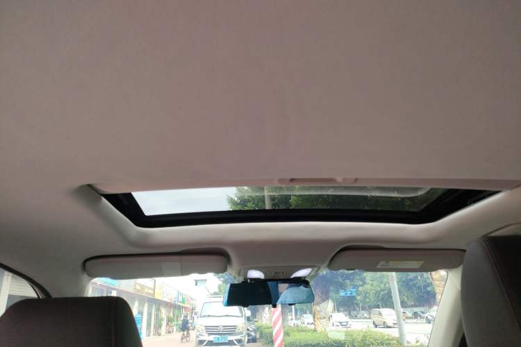 Used Dongfeng Aeolus Yixuan 2020 230T Automatic Cool Track Edition Headliner