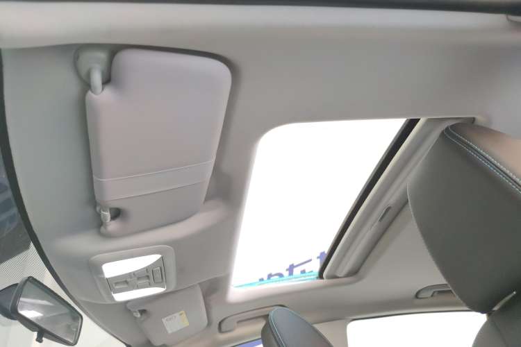 Used Dongfeng Aeolus Yixuan 2020 230T Automatic Dazzle Track Edition Headliner