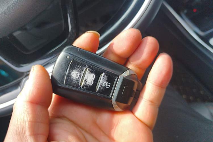 Used Dongfeng Aeolus Yixuan 2020 230T Automatic Dazzle Track Edition Interior 1