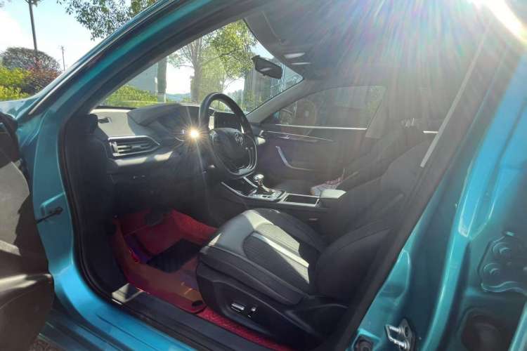Used Dongfeng Aeolus Yixuan 2020 230T Automatic Advanced Edition Interior 2
