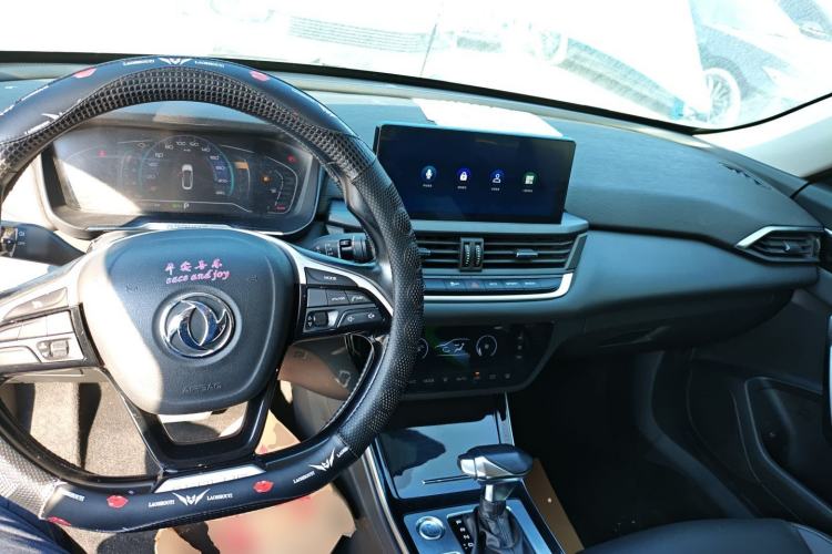 Used Dongfeng Aeolus Yixuan 2020 230T Automatic Advanced Edition Interior 2