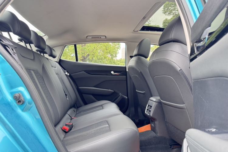 Used Dongfeng Aeolus Yixuan 2020 230T Automatic Advanced Edition Interior 3