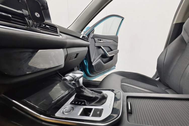 Used Dongfeng Aeolus Yixuan 2020 230T Automatic Advanced Edition Interior 4