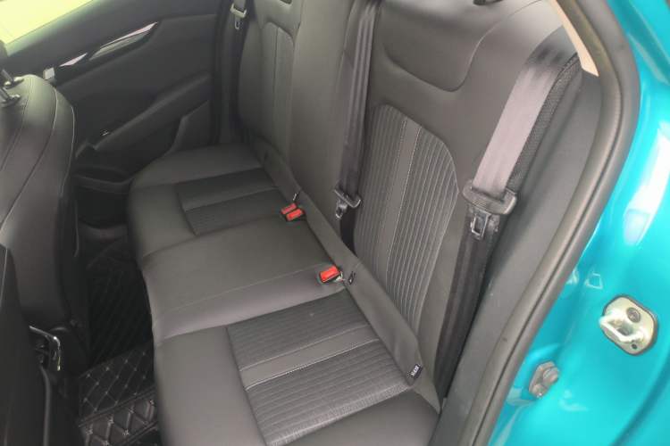 Used Dongfeng Aeolus Yixuan 2020 230T Automatic Advanced Edition Interior 4