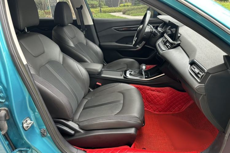 Used Dongfeng Aeolus Yixuan 2020 230T Automatic Advanced Edition Interior 4