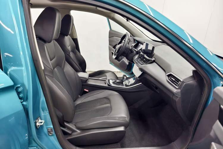 Used Dongfeng Aeolus Yixuan 2020 230T Automatic Advanced Edition Interior 5