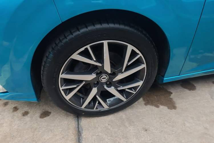 Used Dongfeng Aeolus Yixuan 2020 230T Automatic Advanced Edition Left Front Wheel Hub