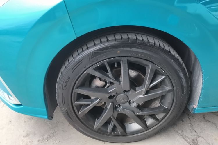 Used Dongfeng Aeolus Yixuan 2020 230T Automatic Cool Edition Left Front Wheel Hub
