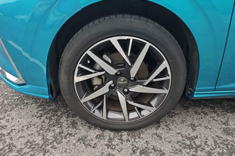 Used Dongfeng Aeolus Yixuan 2020 230T Automatic Cool Edition Left Front Wheel Hub