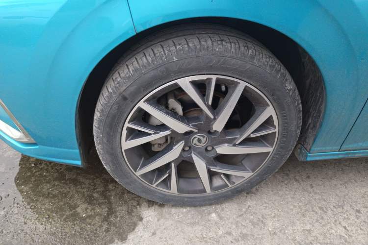 Used Dongfeng Aeolus Yixuan 2020 230T Automatic Cool Edition Left Front Wheel Hub