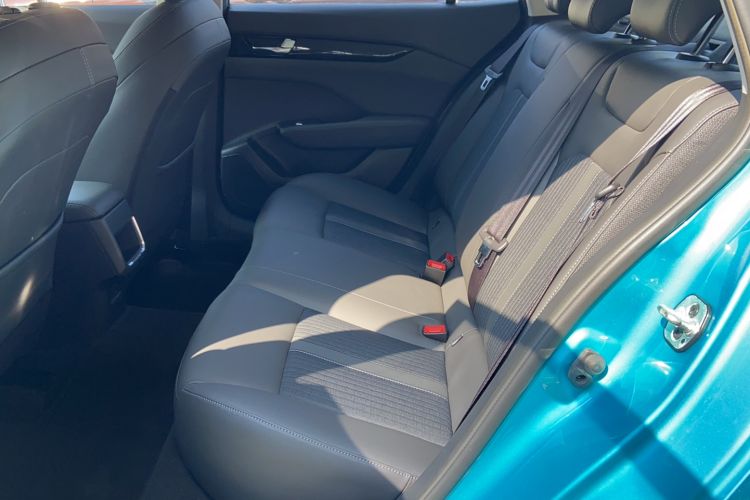 Used Dongfeng Aeolus Yixuan 2020 200T Manual Ignition Edition Left Rear Seat