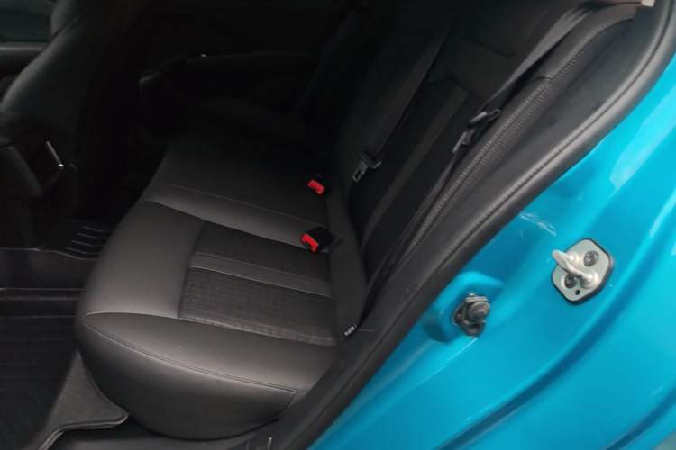 Used Dongfeng Aeolus Yixuan 2020 230T Automatic Advanced Edition Left Rear Seat