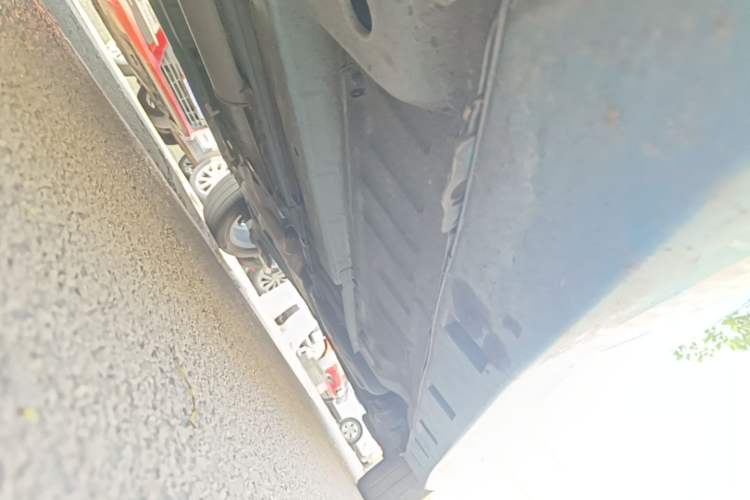 Used Dongfeng Aeolus Yixuan 2020 230T Automatic Dazzle Track Edition Left Side Sill