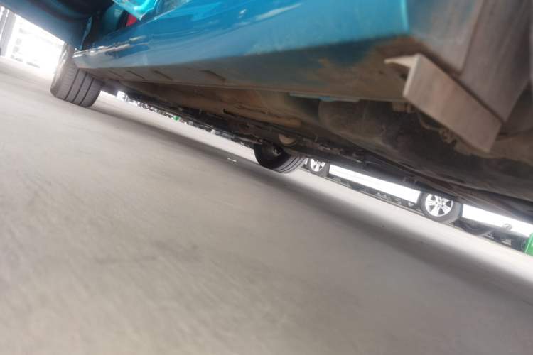 Used Dongfeng Aeolus Yixuan 2020 230T Automatic Advanced Edition Left Side Sill