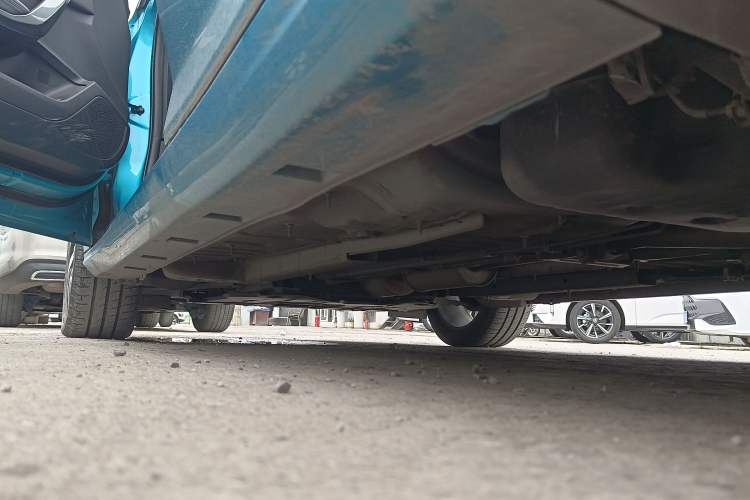 Used Dongfeng Aeolus Yixuan 2020 230T Automatic Cool Edition Left Side Sill