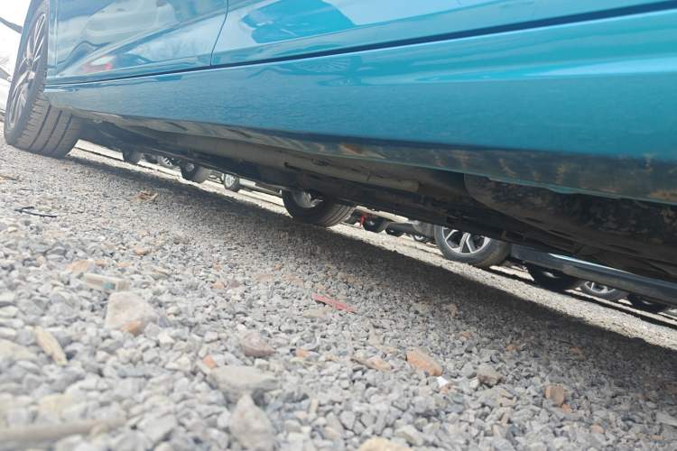 Used Dongfeng Aeolus Yixuan 2020 230T Automatic Advanced Edition Left Side Sill