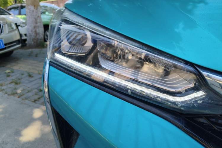Used Dongfeng Aeolus Yixuan 2020 230T Automatic Advanced Edition Right Front Headlight