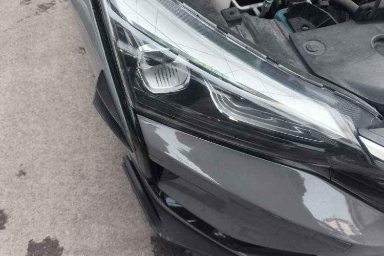 Used Dongfeng Aeolus Yixuan 2020 230T Automatic Advanced Edition Right Front Headlight