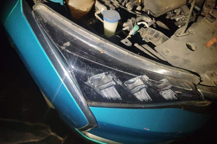 Used Dongfeng Aeolus Yixuan 2020 230T Automatic Cool Edition Right Front Headlight