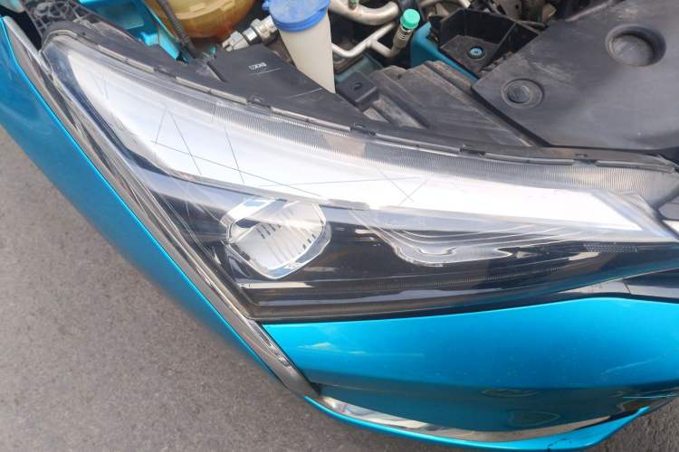 Used Dongfeng Aeolus Yixuan 2020 230T Automatic Advanced Edition Right Front Headlight