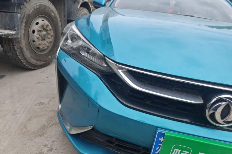 Used Dongfeng Aeolus Yixuan 2020 230T Automatic Advanced Edition Right Front Headlight