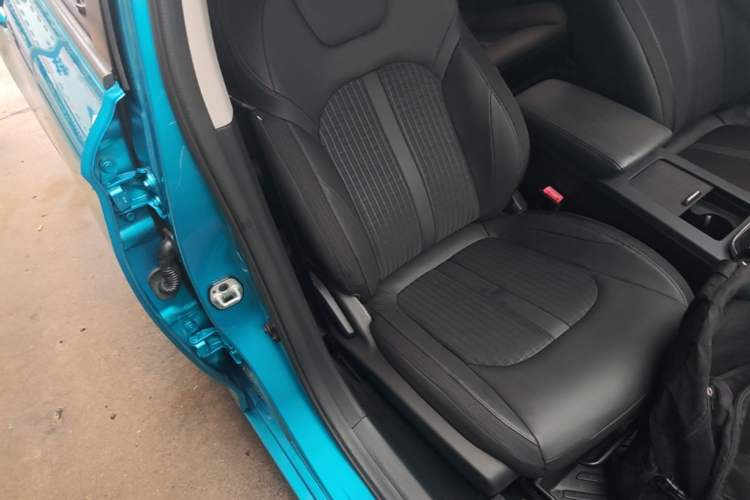 Used Dongfeng Aeolus Yixuan 2020 230T Automatic Advanced Edition Right Front Seat