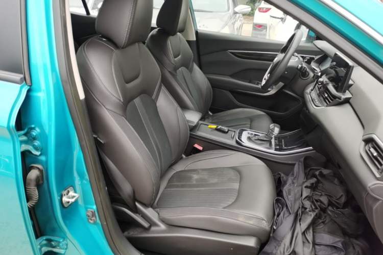Used Dongfeng Aeolus Yixuan 2020 230T Automatic Advanced Edition Right Front Seat