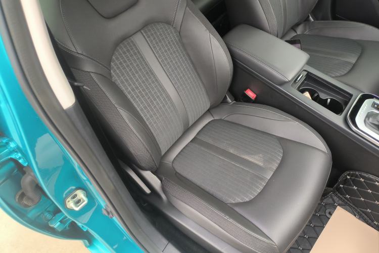 Used Dongfeng Aeolus Yixuan 2020 230T Automatic Advanced Edition Right Front Seat