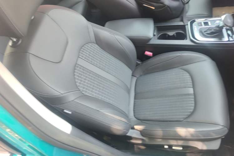 Used Dongfeng Aeolus Yixuan 2020 230T Automatic Cool Edition Right Front Seat