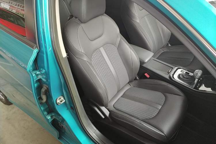 Used Dongfeng Aeolus Yixuan 2020 230T Automatic Advanced Edition Right Front Seat