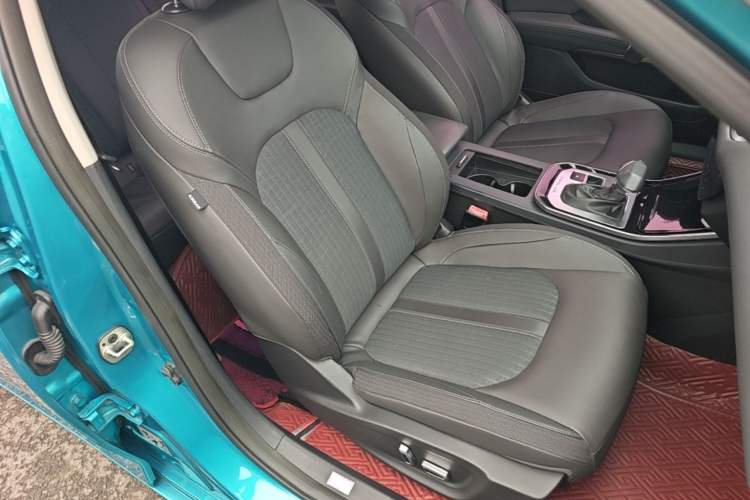 Used Dongfeng Aeolus Yixuan 2020 230T Automatic Cool Edition Right Front Seat