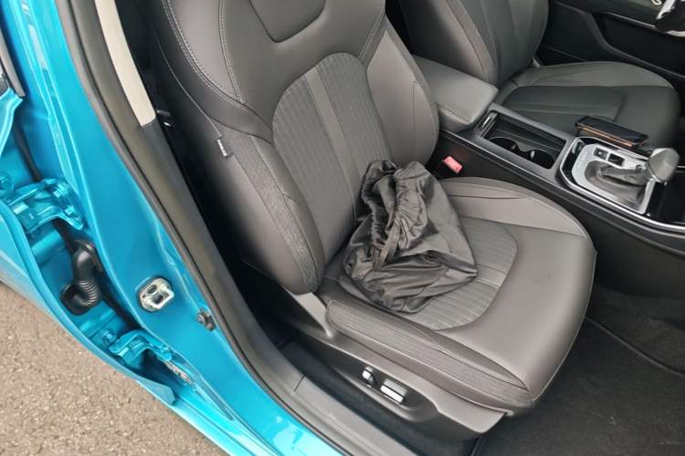 Used Dongfeng Aeolus Yixuan 2020 230T Automatic Cool Edition Right Front Seat