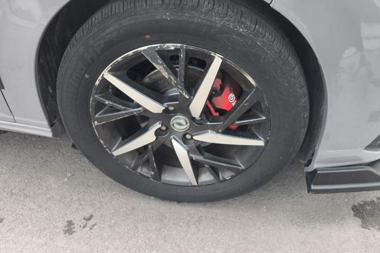 Used Dongfeng Aeolus Yixuan 2020 230T Automatic Advanced Edition Right Front Wheel Hub