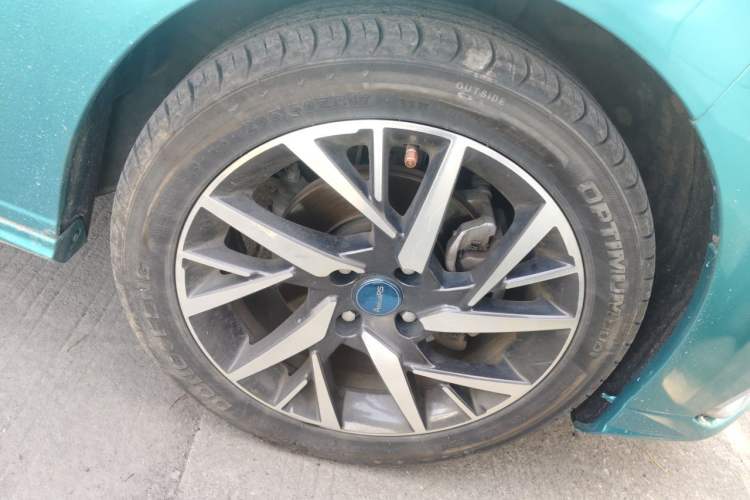 Used Dongfeng Aeolus Yixuan 2020 230T Automatic Advanced Edition Right Front Wheel Hub